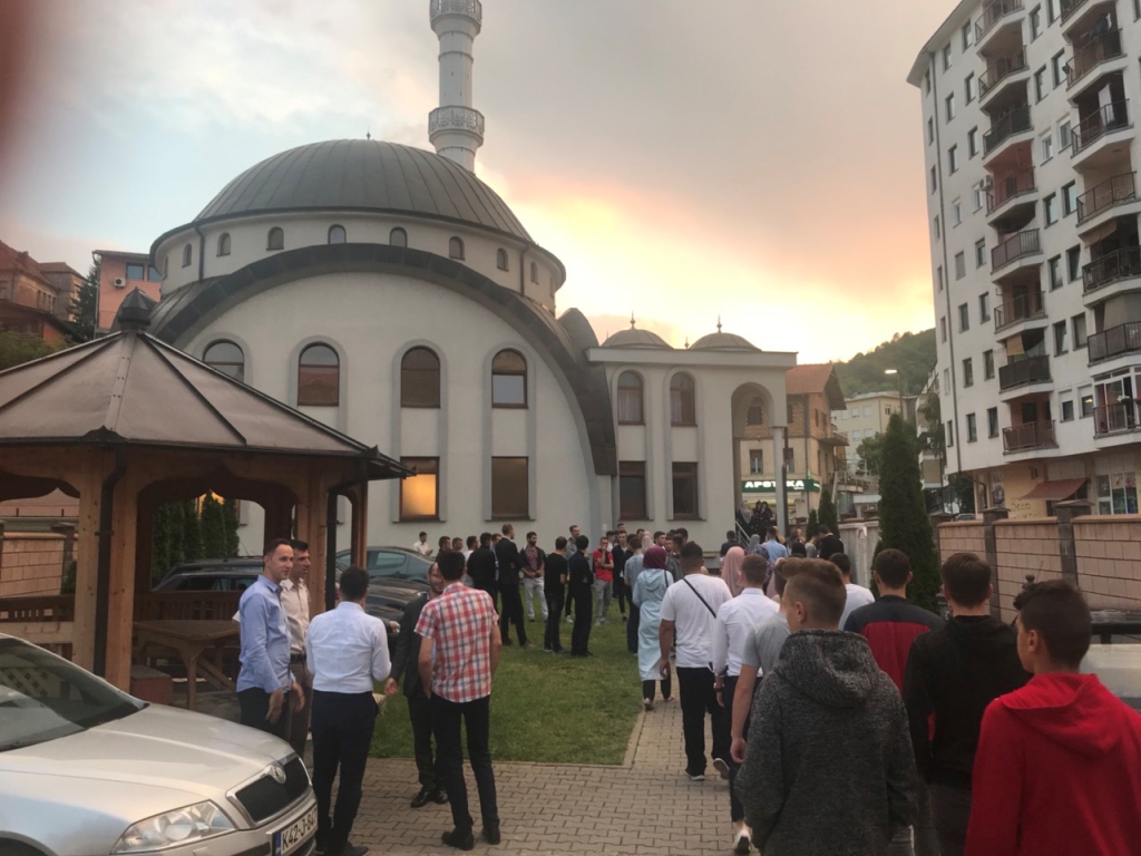 28 05 2018 04 iftar mladi zvornik